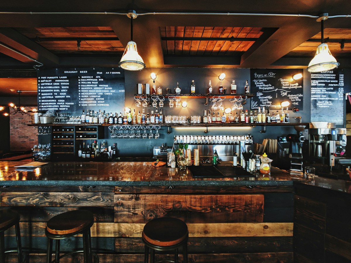 Lên lịch một buổi gặp cùng bạn bè tại B52Club
